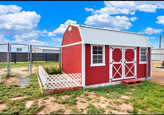 Photo 2 of Manufactured home for sale at 1191 N County Rd 157, Strasburg, CO 80136 | MLS# 6014727 | Listing updated on 2026-09-16