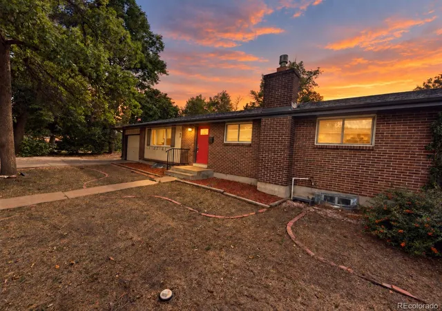 Single family home for sale at 562 W Easter Ave, Littleton, CO 80120 | MLS# 4831868
