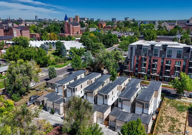 Photo 2 of Single family home for sale at 2323 S High St, Denver, CO 80210 | MLS# 4119199 | Listing updated on 2026-09-17