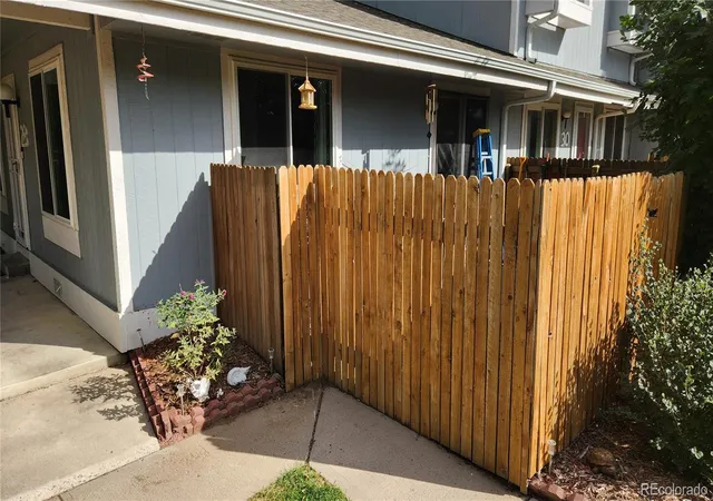 Photo 4 of Townhouse for sale at 2557 S Dover St #28, Lakewood, CO 80227 | MLS# 5958199 | Listing updated on 2026-09-18
