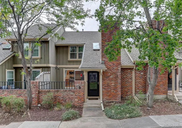 Townhouse for sale at 7711 S Curtice Way #D, Littleton, CO 80120 | MLS# 5717405