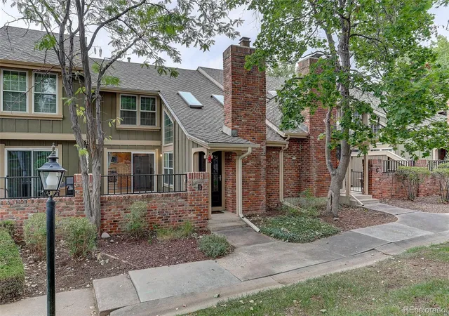 Photo 2 of Townhouse for sale at 7711 S Curtice Way #D, Littleton, CO 80120 | MLS# 5717405 | Listing updated on 2026-09-24