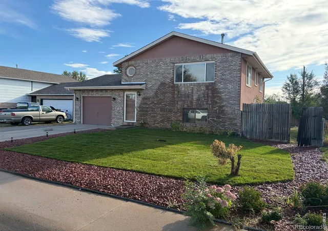 Single family home for sale at 306 N 25th Avenue Ct, Greeley, CO 80631 | MLS# IR1068857