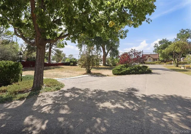 Photo 4 of Single family home for sale at 6240 Tennyson St, Arvada, CO 80003 | MLS# 5749941 | Listing updated on 2026-09-22