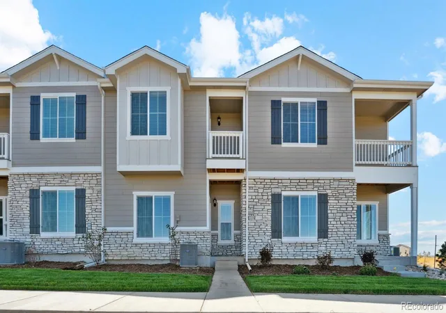 Photo 1 of Townhouse for sale at 923 Montbello Ave, Fort Lupton, CO 80621 | MLS# 9558330 | Listing updated on 2026-09-17