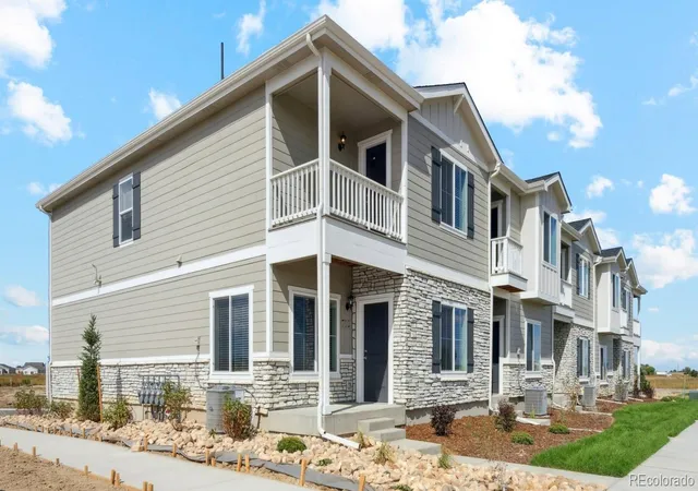 Photo 2 of Townhouse for sale at 925 Montbello Ave, Fort Lupton, CO 80621 | MLS# 3830815 | Listing updated on 2026-09-17