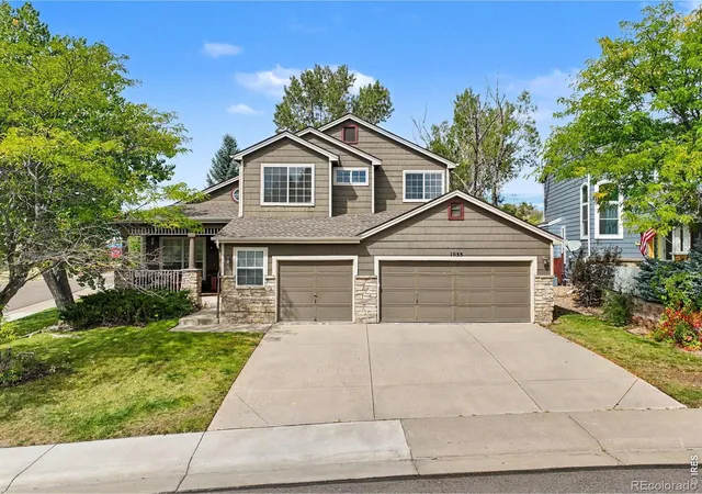 Photo 2 of Single family home for sale at 1955 Sandhurst Dr, Castle Rock, CO 80104 | MLS# IR1068885 | Listing updated on 2026-09-17