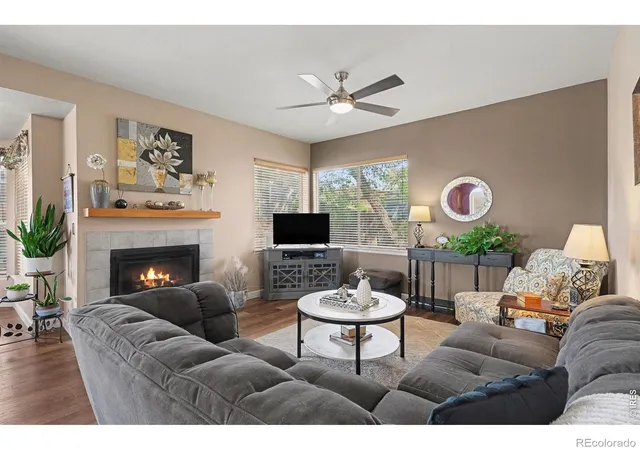 Photo 4 of Single family home for sale at 1955 Sandhurst Dr, Castle Rock, CO 80104 | MLS# IR1068885 | Listing updated on 2026-09-17