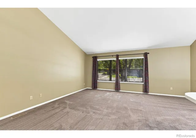 Photo 4 of Townhouse for sale at 900 Shire Ct, Fort Collins, CO 80526 | MLS# IR1068944 | Listing updated on 2026-09-26