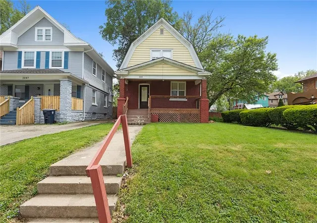 Photo 1 of Single family home for sale at 3245 Victor St, Kansas City, MO 64128 | MLS# 2545215 | Listing updated on 2026-09-16