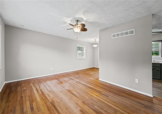 Photo 3 of Sale Pending at 8212 Ne 51St St, Kansas City, MO 64119 | MLS# 2546728 | Listing updated on 2026-09-16