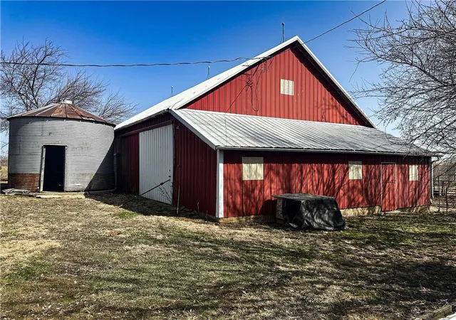 Photo 2 of Single family home for sale at 25998 Hemlock Rd, Bevier, MO 63532 | MLS# 2564728 | Listing updated on 2026-09-17