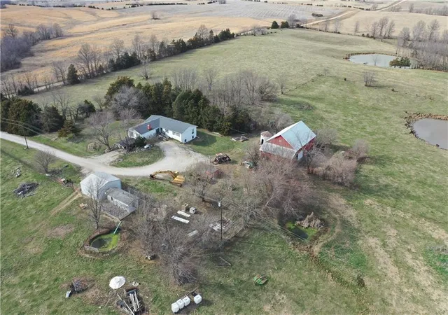 Photo 3 of Single family home for sale at 25998 Hemlock Rd, Bevier, MO 63532 | MLS# 2564728 | Listing updated on 2026-09-17