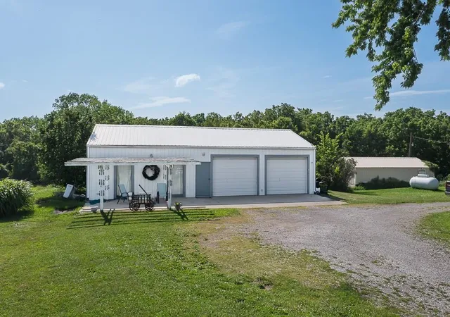 Photo 4 of Single family home for sale at 26277 187Th St, Leavenworth, KS 66048 | MLS# 2564876 | Listing updated on 2026-09-29