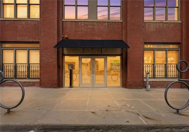 Photo 2 of Condo for sale at 306 W 7 Street #203, Kansas City, MO 64105 | MLS# 2589472 | Listing updated on 2026-09-16