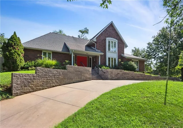 Photo 2 of Single family home for sale at 10052 Hemlock Dr, Overland Park, KS 66212 | MLS# 2597630 | Listing updated on 2026-09-16