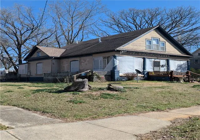 Photo 1 of Sale Pending at 403 S Adams St, Nevada, MO 64772 | MLS# 2607570 | Listing updated on 2026-09-28