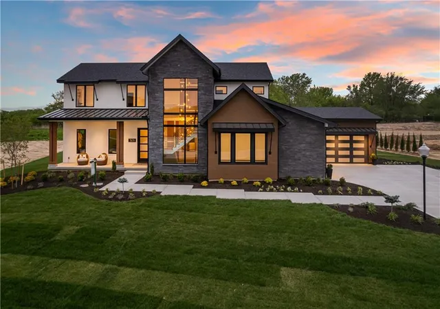 Photo 1 of Single family home for sale at 7470 Nw Fawn Ave, Kansas City, MO 64152 | MLS# 2610223 | Listing updated on 2026-09-17
