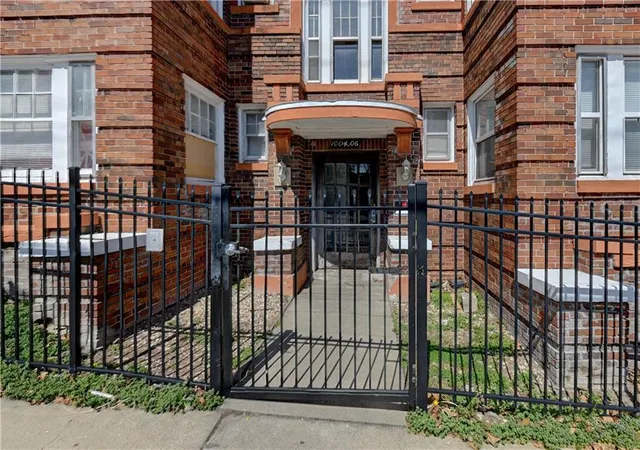 Photo 4 of House for sale at 4245 Harrison St, Kansas City, MO 64110 | MLS# 2612133 | Listing updated on 2026-09-16