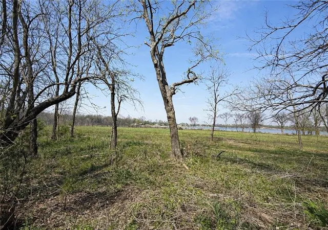 Photo 4 of Sale Pending at 18760 Mckinley Lake Rd, Parsons, KS 67357 | MLS# 2612758 | Listing updated on 2026-09-17