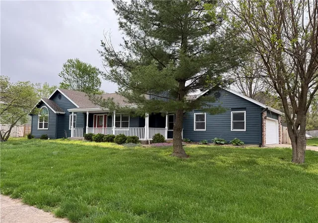 Single family home for sale at 1729 S Maple St, Ottawa, KS 66067 | MLS# 2614332
