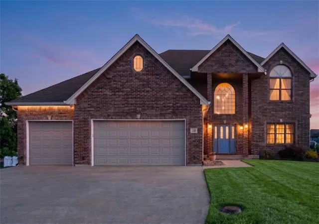 Photo 1 of Single family home for sale at 4213 Ne Kennesaw Ridge, Lee's Summit, MO 64064 | MLS# 2615589 | Listing updated on 2026-09-16