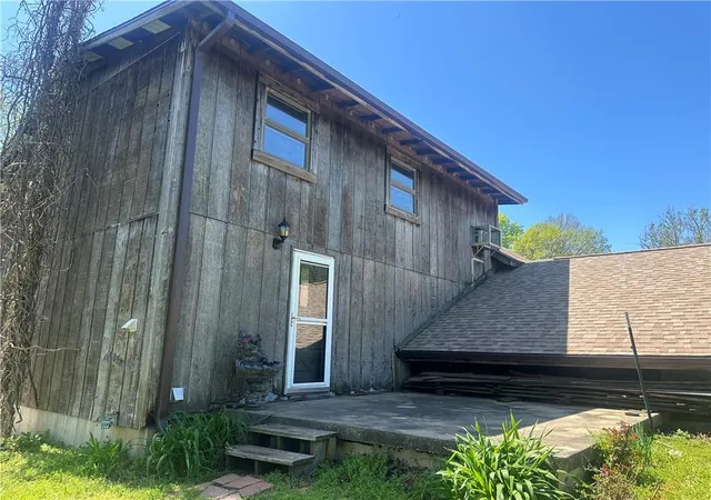 Photo 3 of Single family home for sale at 17 Ne 465th Road, Warrensburg, MO 64093 | MLS# 2615714 | Listing updated on 2026-09-16