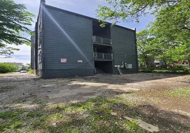 Photo 2 of Sale Pending at 3300 E Linwood Blvd, Kansas City, MO 64128 | MLS# 2617724 | Listing updated on 2026-09-17