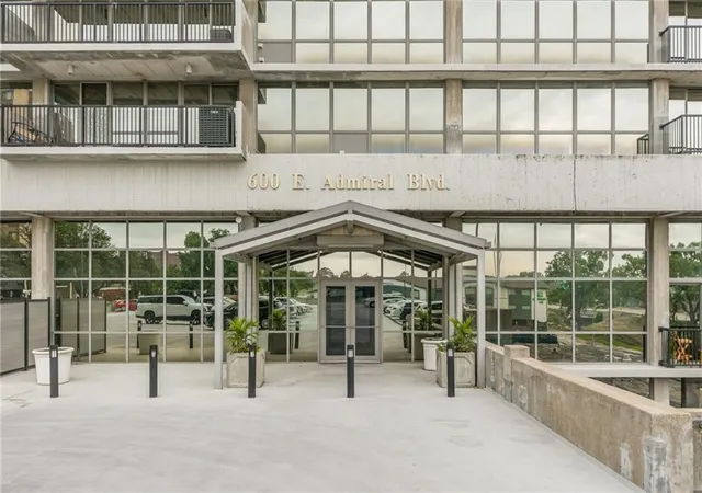 Photo 1 of Condo for sale at 600 Admiral Blvd #1802, Kansas City, MO 64106 | MLS# 2619869 | Listing updated on 2026-09-18