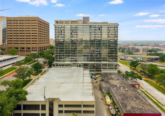 Photo 4 of Condo for sale at 600 Admiral Blvd #1802, Kansas City, MO 64106 | MLS# 2619869 | Listing updated on 2026-10-01