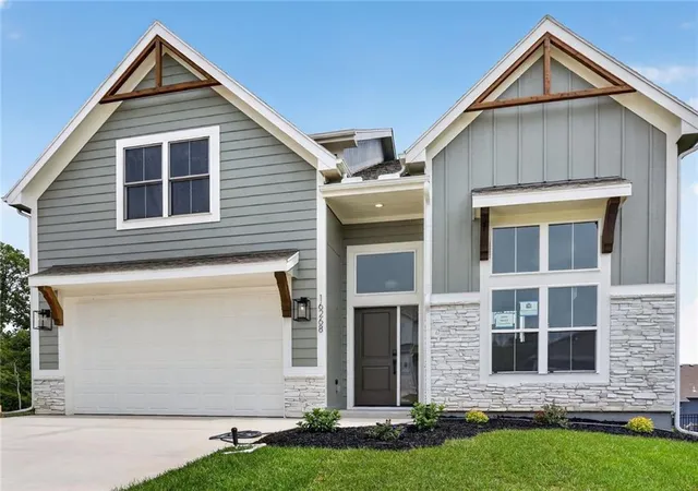 Photo 1 of Single family home for sale at 16268 Giorgia St, Kansas City, MO 64152 | MLS# 2620021 | Listing updated on 2026-09-16