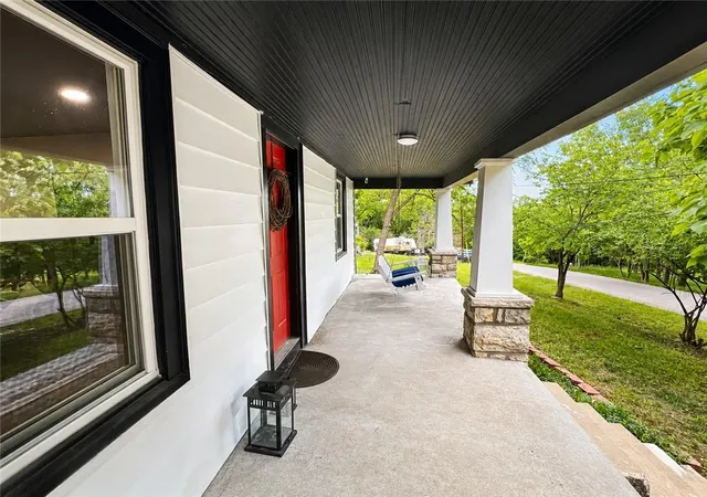 Photo 2 of Single family home for sale at 9214 Chestnut Ave, Kansas City, MO 64132 | MLS# 2620397 | Listing updated on 2026-09-09