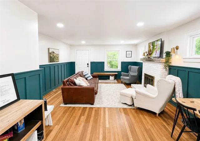 Photo 3 of Single family home for sale at 9214 Chestnut Ave, Kansas City, MO 64132 | MLS# 2620397 | Listing updated on 2026-09-09