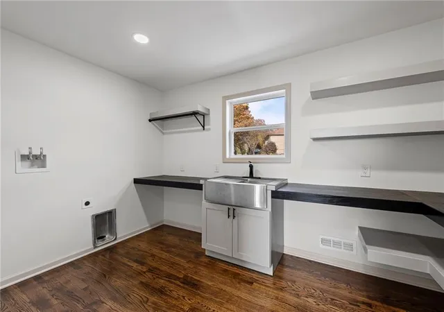 Photo 2 of Single family home for sale at 1309 W 100th Terrace, Kansas City, MO 64114 | MLS# 2621289 | Listing updated on 2026-09-17