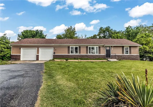 Single family home for sale at 100 W 99th Street, Kansas City, MO 64114 | MLS# 2621564