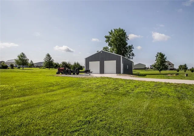 Photo 3 of Single family home for sale at 16963 Auburn Ct, Bonner Springs, KS 66012 | MLS# 2622847 | Listing updated on 2026-09-18