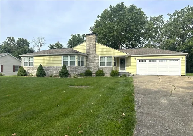 Photo 1 of Single family home for sale at 822 Sunset Ave, Chillicothe, MO 64601 | MLS# 2623673 | Listing updated on 2026-09-16