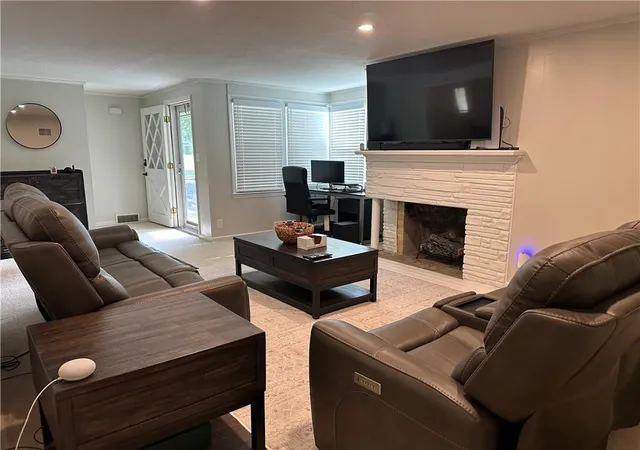 Photo 3 of Single family home for sale at 822 Sunset Ave, Chillicothe, MO 64601 | MLS# 2623673 | Listing updated on 2026-09-16