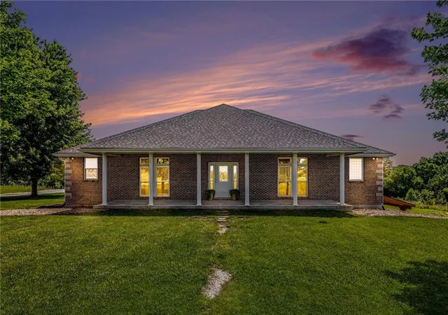 Photo 3 of Single family home for sale at 31005 Nottingham Ln, Lawson, MO 64062 | MLS# 2623730 | Listing updated on 2026-09-18