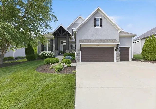 Photo 1 of Single family home for sale at 11606 W 157th Terrace, Overland Park, KS 66221 | MLS# 2624514 | Listing updated on 2026-10-23