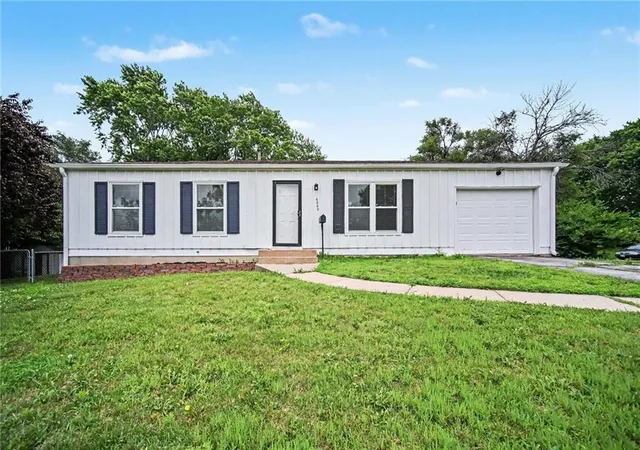 Photo 1 of Single family home for sale at 6000 E 152nd Street, Grandview, MO 64030 | MLS# 2625043 | Listing updated on 2026-09-16