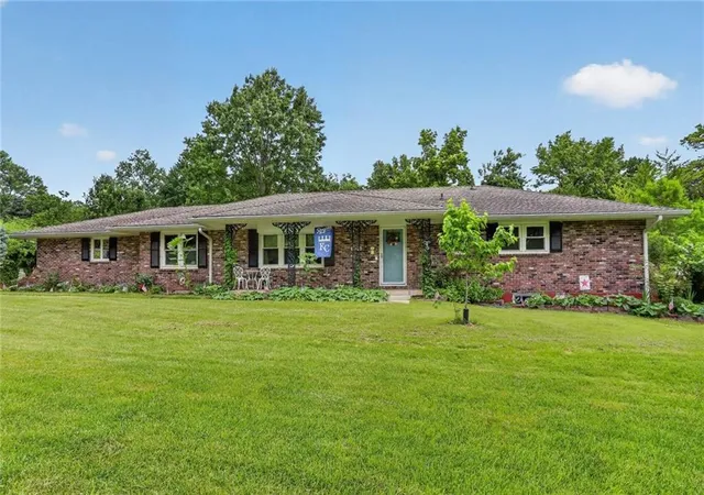 Photo 1 of Single family home for sale at 2400 W 103rd Street, Leawood, KS 66206 | MLS# 2625504 | Listing updated on 2026-09-17