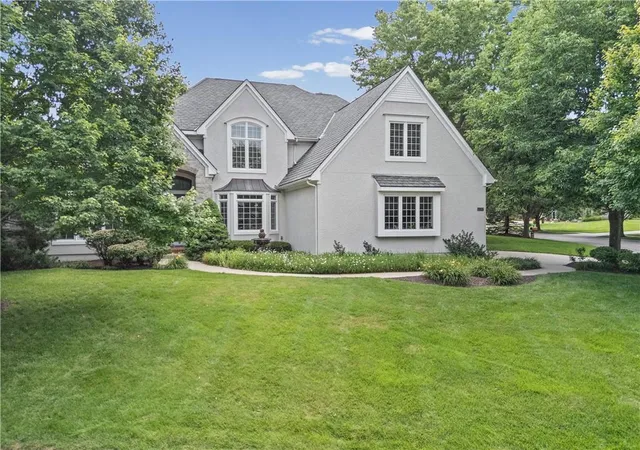 Photo 3 of Single family home for sale at 14302 Briar St, Overland Park, KS 66224 | MLS# 2626832 | Listing updated on 2026-09-16