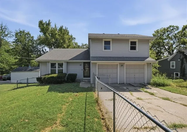 Photo 1 of Single family home for sale at 843 S 76th Street, Kansas City, KS 66111 | MLS# 2627140 | Listing updated on 2026-09-17