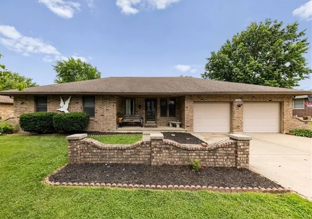Single family home for sale at 703 Ozark Short Line Ct, Odessa, MO 64076 | MLS# 2627519