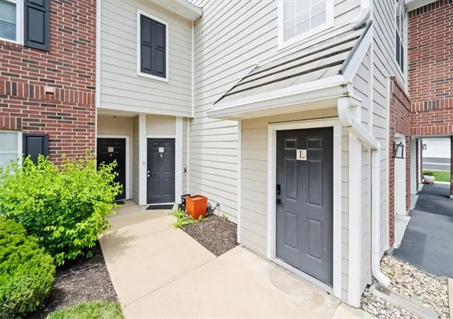 Photo 1 of Condominium at 11625 Tomahawk Crk Pkwy #L, Leawood, KS 66211 | MLS# 2628583 |  | Sold on 2026-09-17