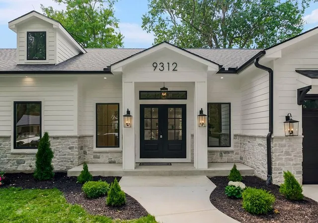 Photo 2 of Single Family Residence at 9312 Mohawk Ln, Leawood, KS 66206 | MLS# 2628626 | | Sold on 2026-09-17