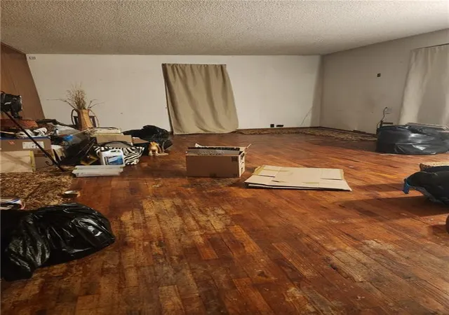 Photo 3 of Single family home for sale at 3833 Ruby Ave, Kansas City, KS 66106 | MLS# 2628902 | Listing updated on 2026-09-20