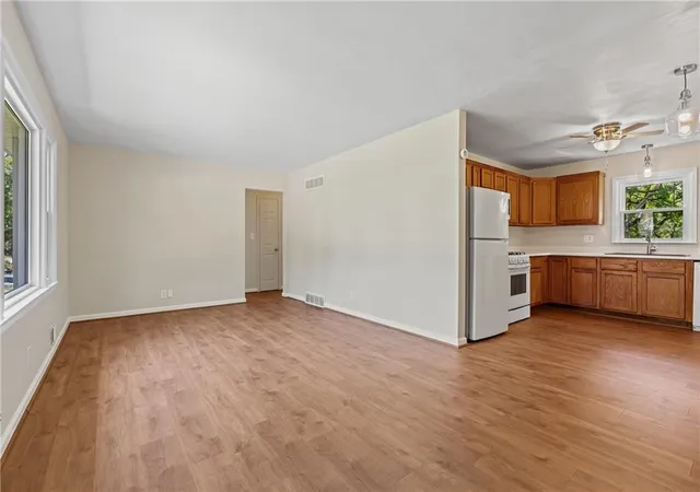Photo 3 of Single family home for sale at 4819 NE 47th Street, Kansas City, MO 64117 | MLS# 2629067 | Listing updated on 2026-09-09