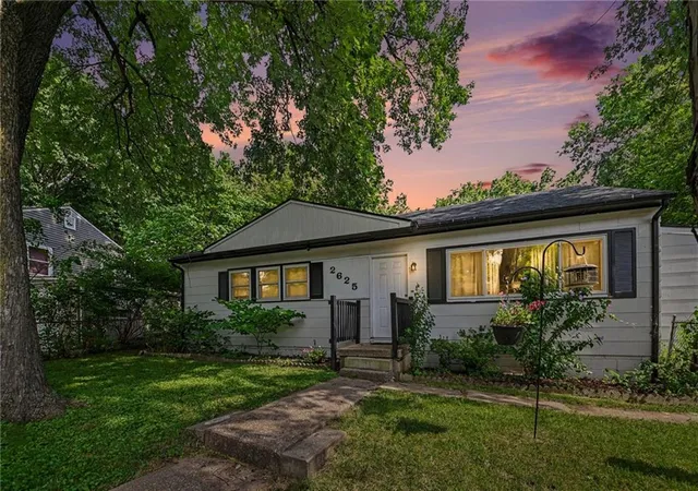 Photo 1 of Single family home for sale at 2625 Vista St, Kansas City, KS 66106 | MLS# 2629456 | Listing updated on 2026-09-17
